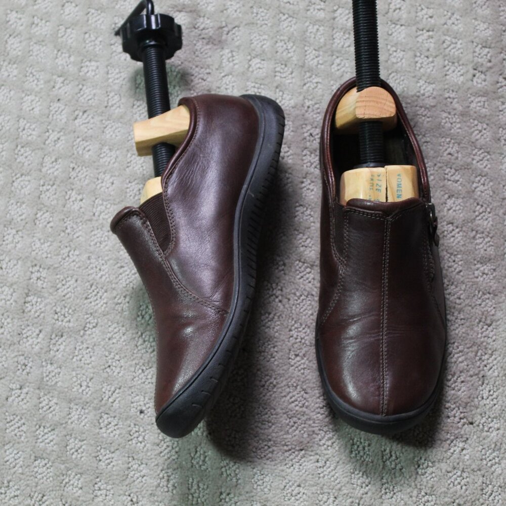 Clarks Womens Size 9M Zip Up Elastic Casual Leather Shoe 88990